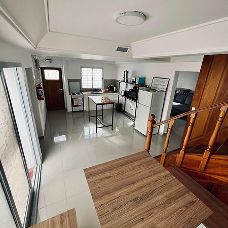 ניוקואן Black Star Art Hostel מראה חיצוני תמונה